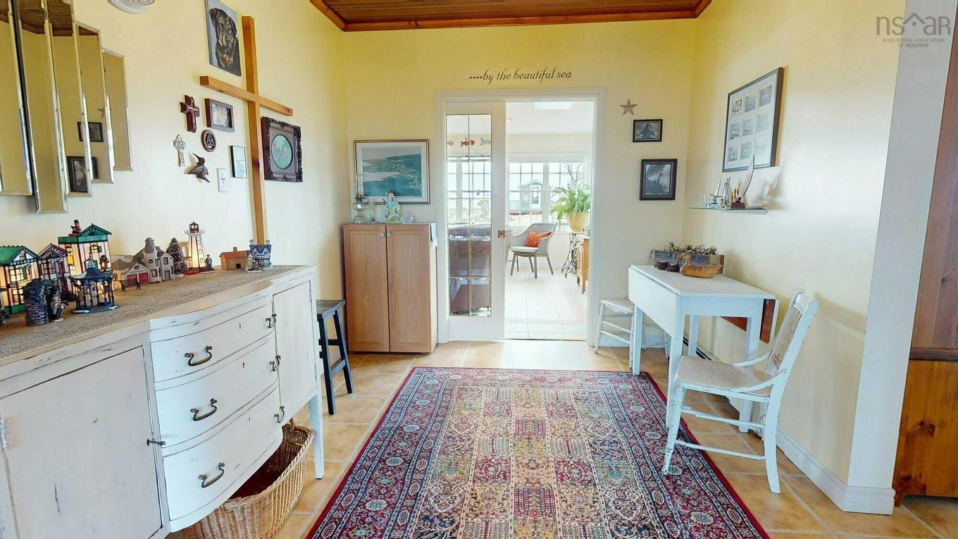 18 Harbourview Drive, Port Bickerton, NS