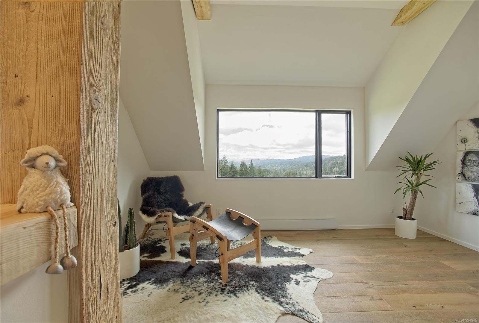 445 Cranberry Rd, Salt Spring, BC