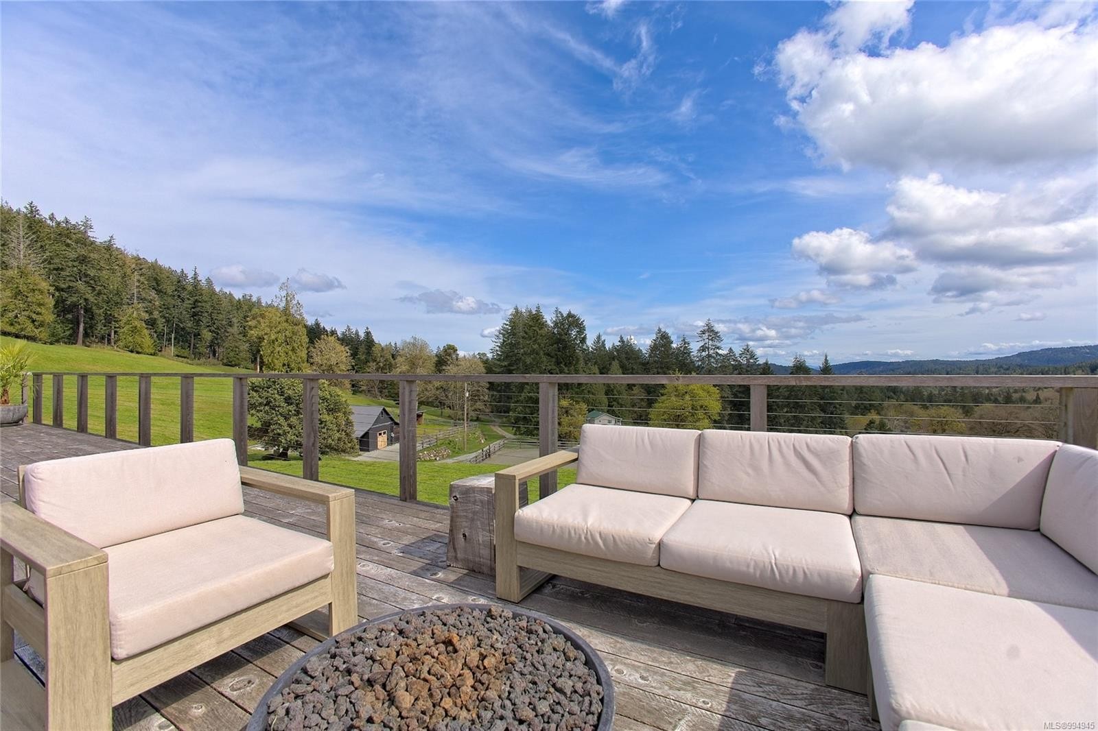 445 Cranberry Rd, Salt Spring, BC