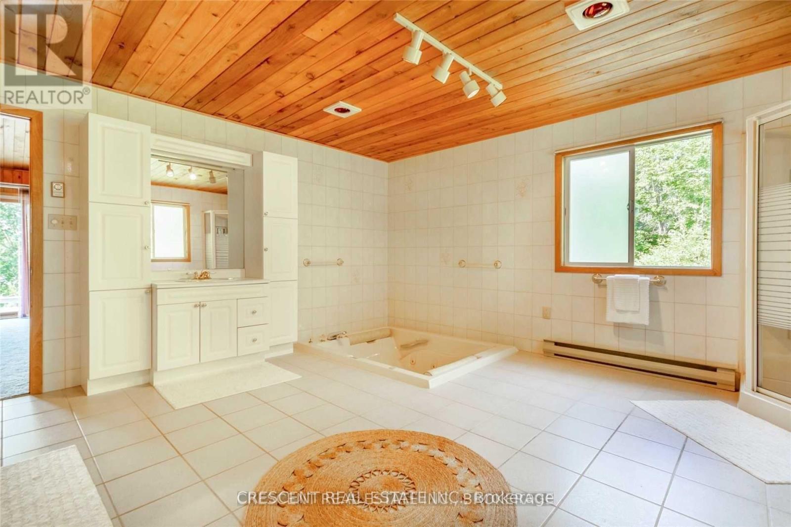 91 Jack'S Lake Road, Parry Sound Remote Area, ON - Indoor