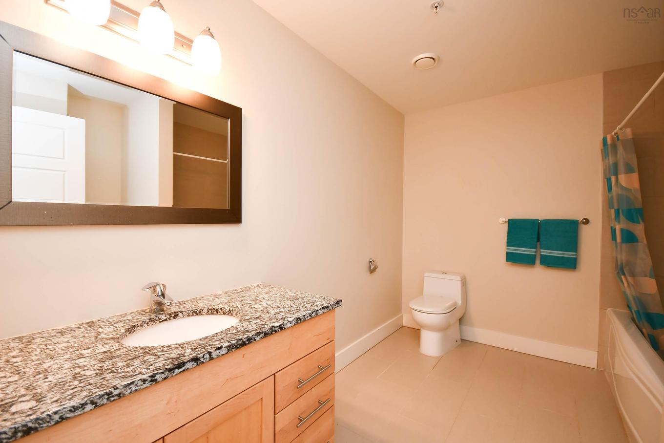 405 31 Kings Wharf Place, Dartmouth, NS