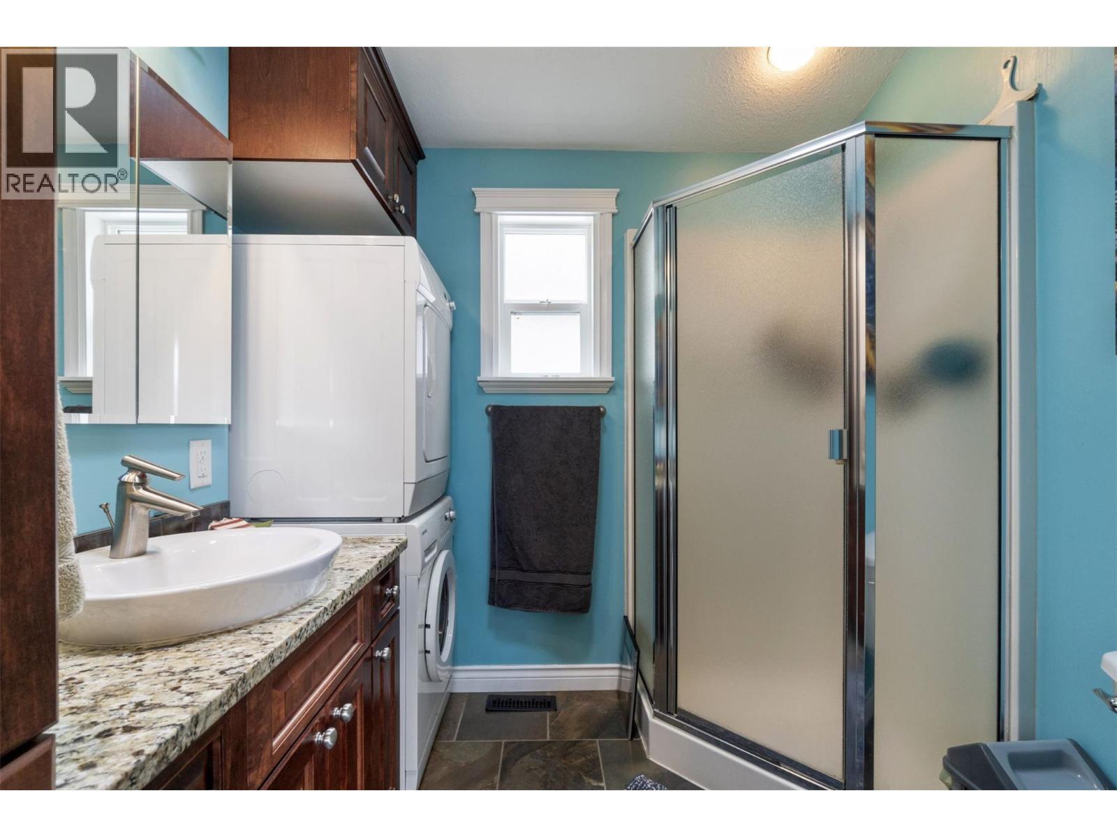 2009 Eagle Bay Road, Blind Bay, BC - Indoor Photo Showing Bathroom