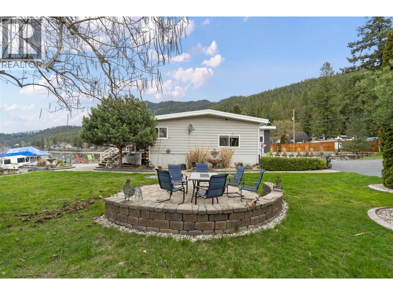 2009 Eagle Bay Road, Blind Bay, BC