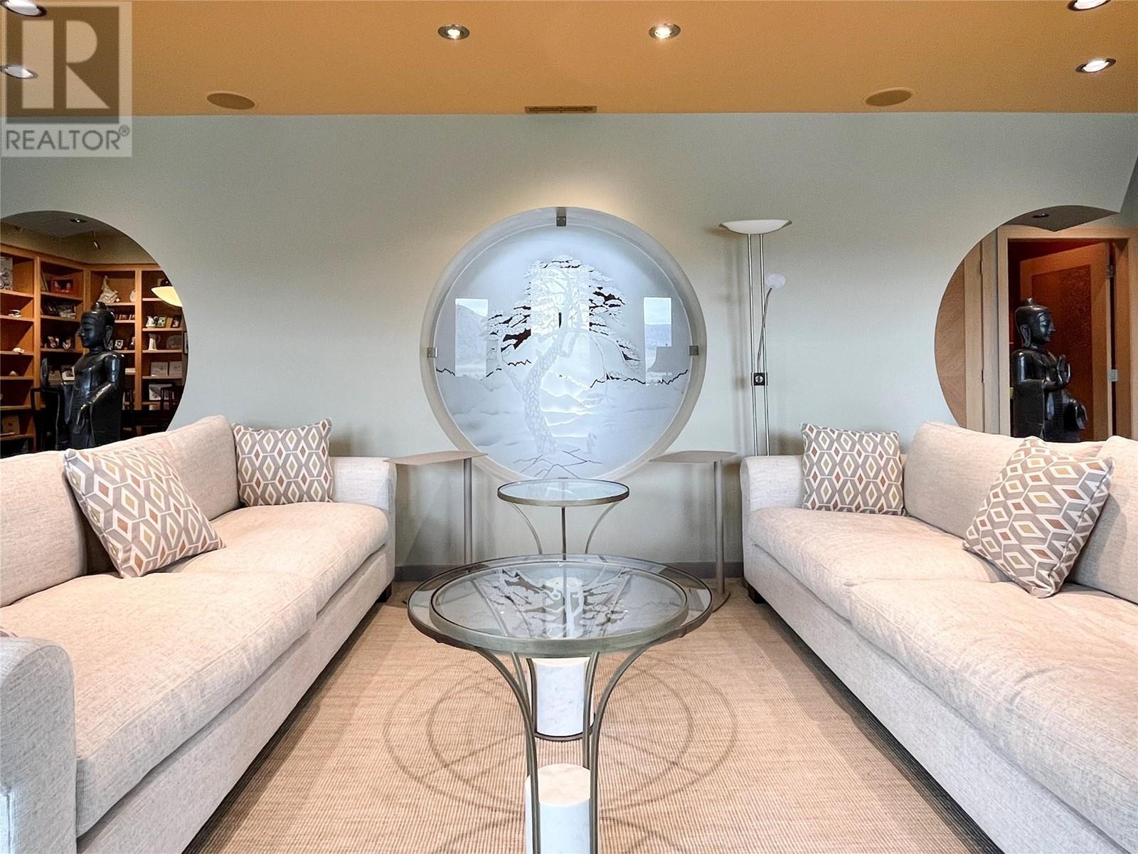 17949 87Th Street, Osoyoos, BC - Indoor Photo Showing Living Room