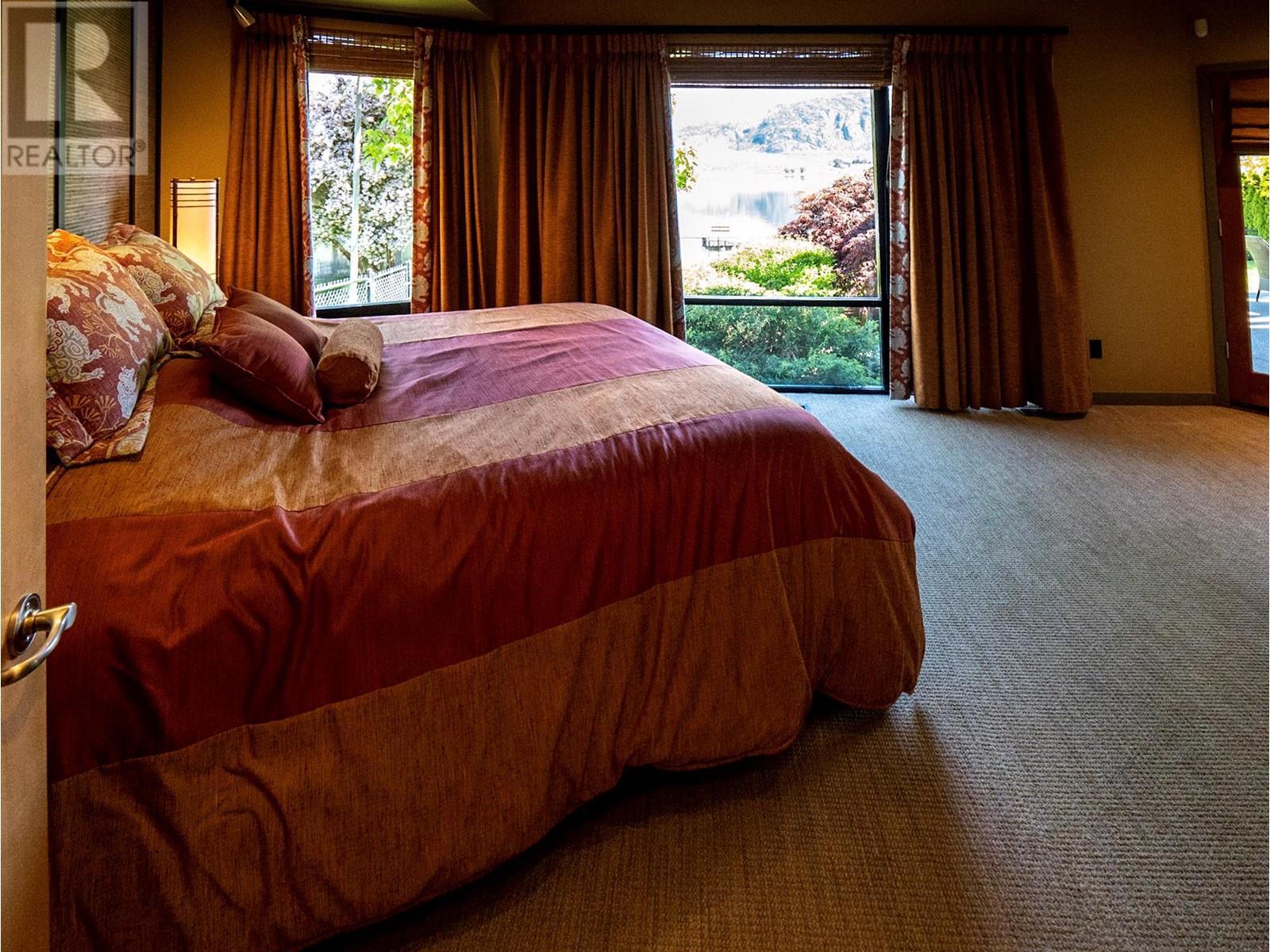 17949 87Th Street, Osoyoos, BC - Indoor Photo Showing Bedroom