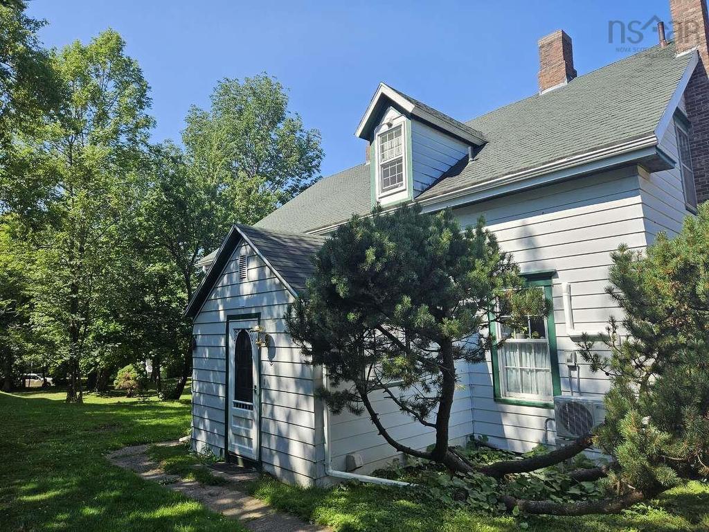 85 Alexander Street, New Glasgow, NS