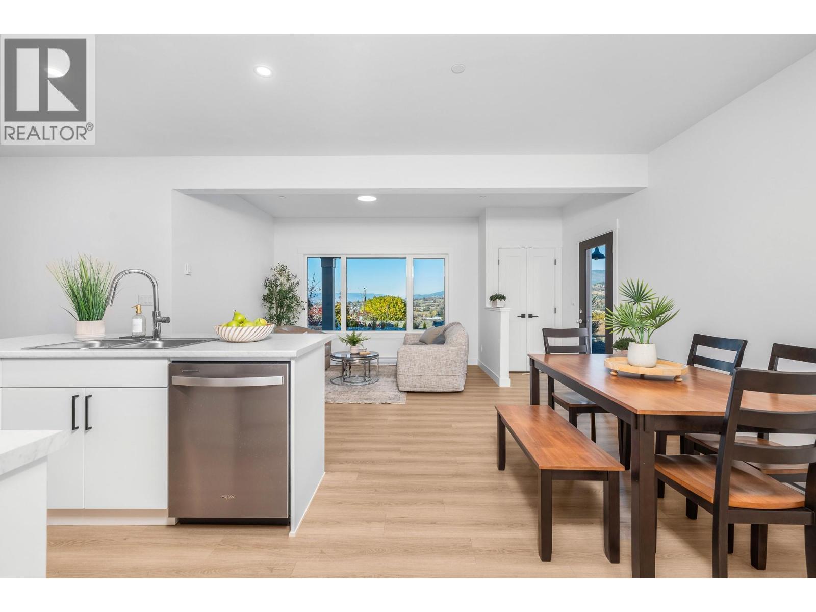 2 bedroom Suite - 195 Sarsons Drive Lot# 10, Coldstream, BC - Indoor Photo Showing Dining Room