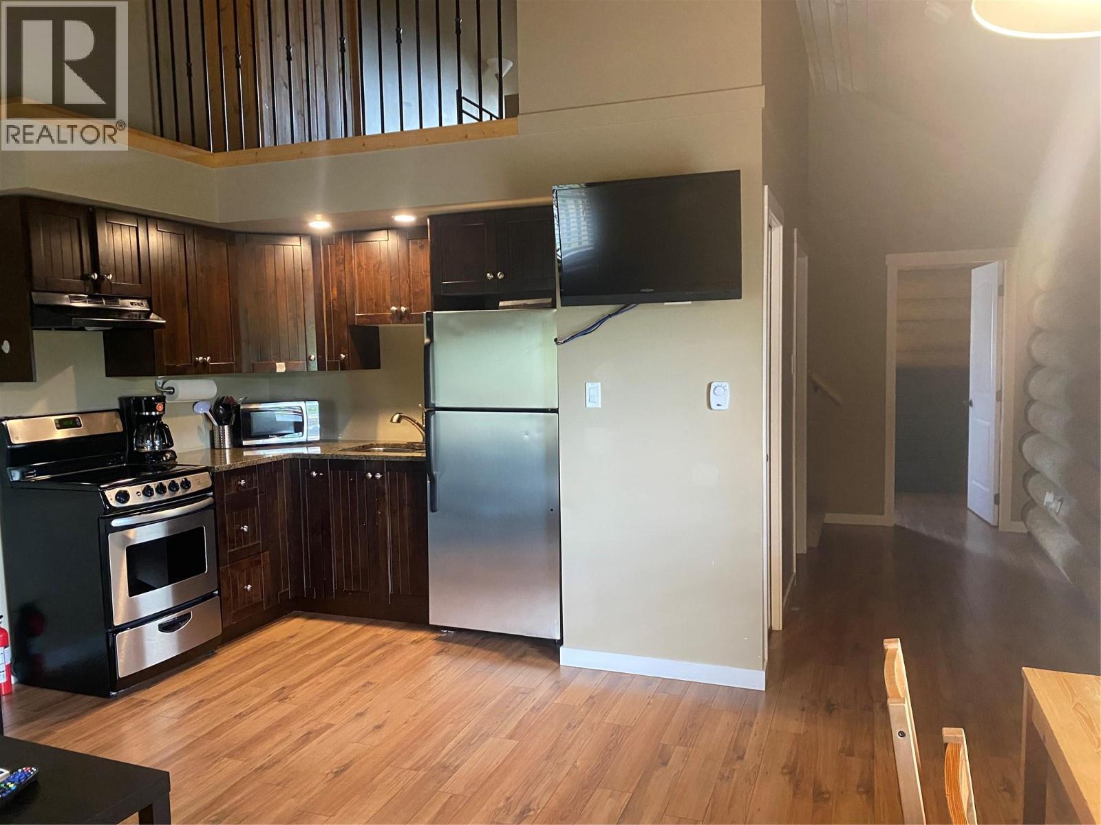 5485 Lac Le Jeune Road Unit# 25/26, Kamloops, BC - Indoor Photo Showing Kitchen