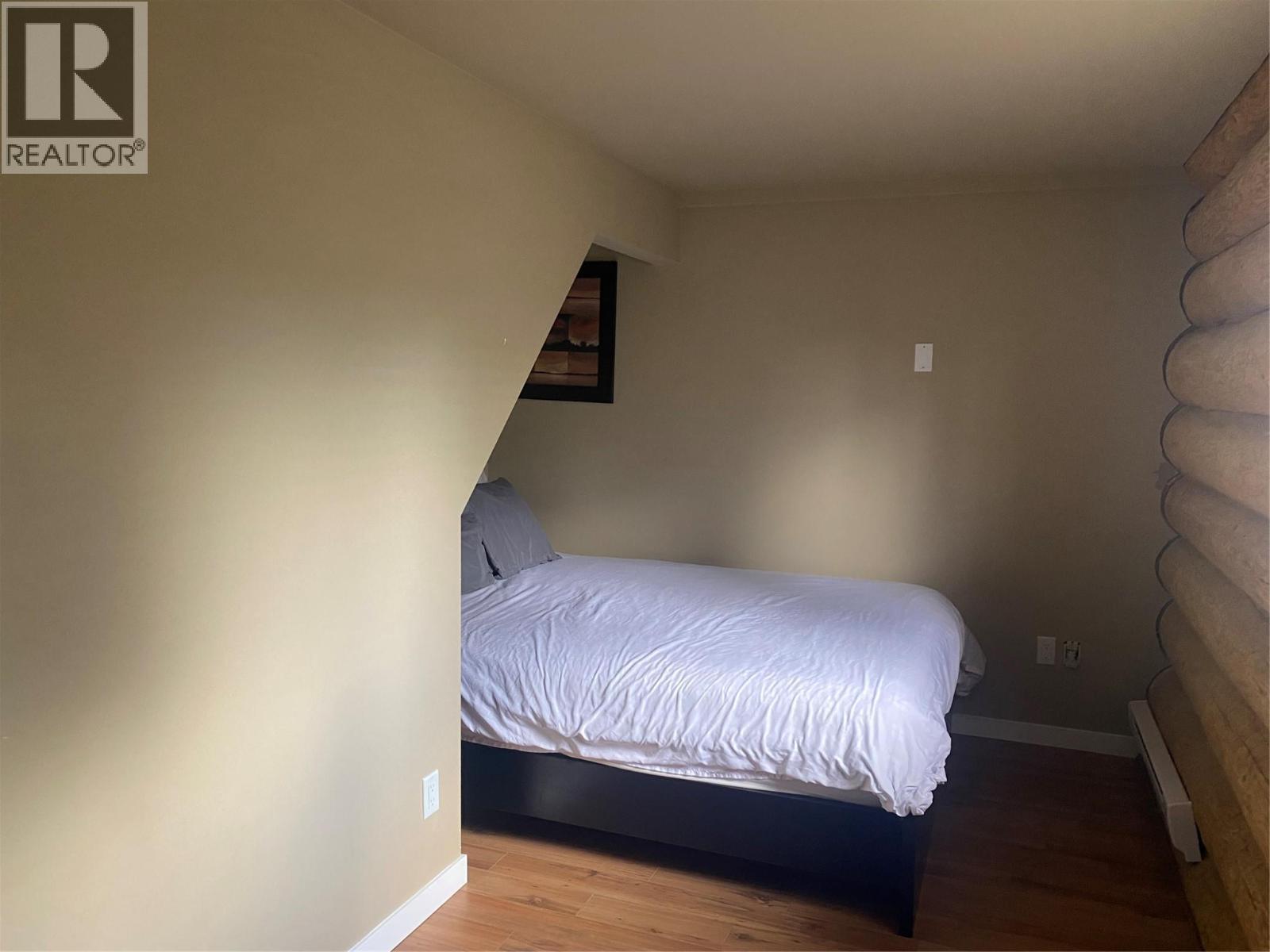 5485 Lac Le Jeune Road Unit# 25/26, Kamloops, BC - Indoor Photo Showing Bedroom