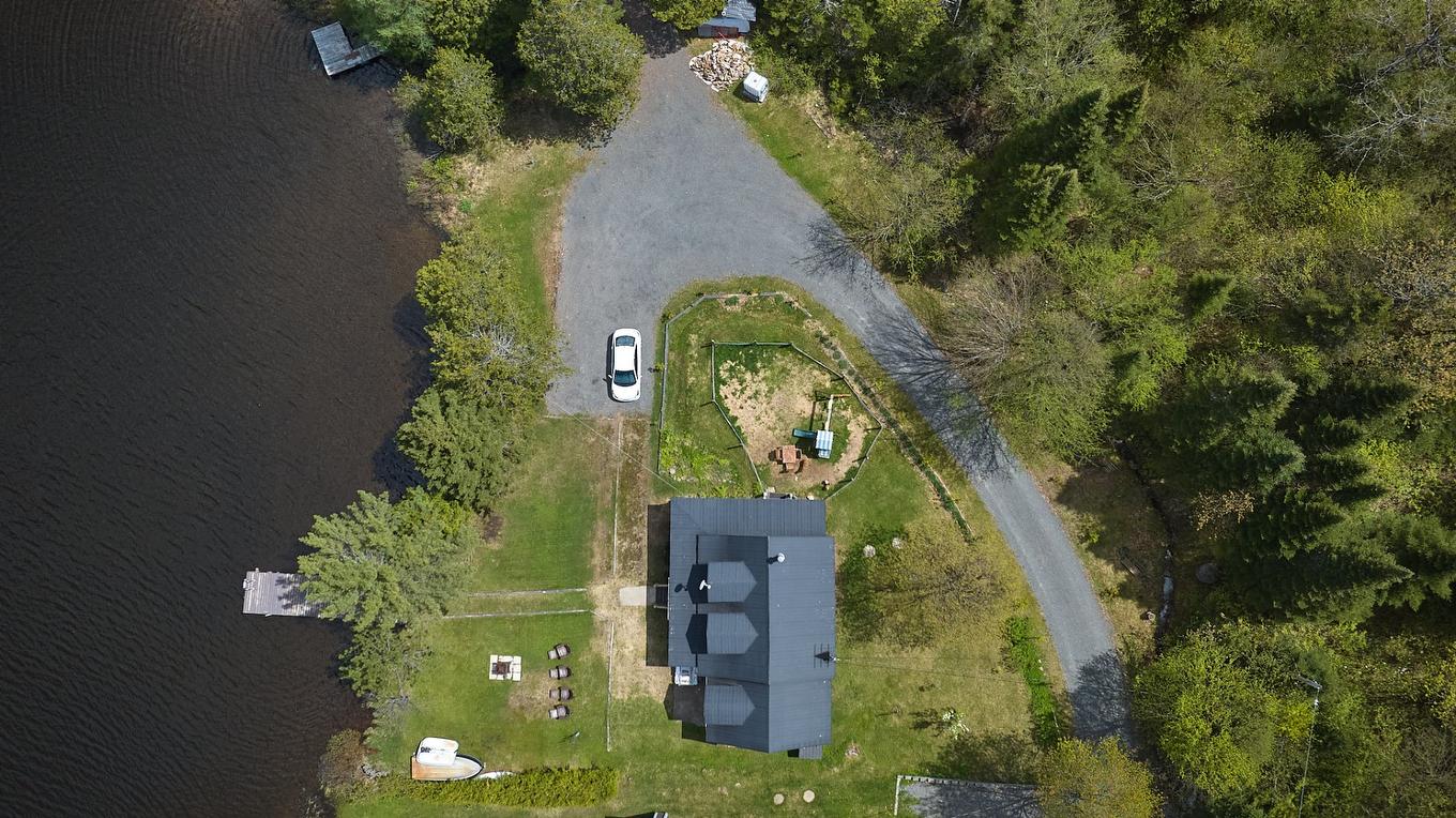 Photo aérienne - 377 Ch. Lac-Léon, Saint-Donat, QC - Outdoor With Body Of Water With View