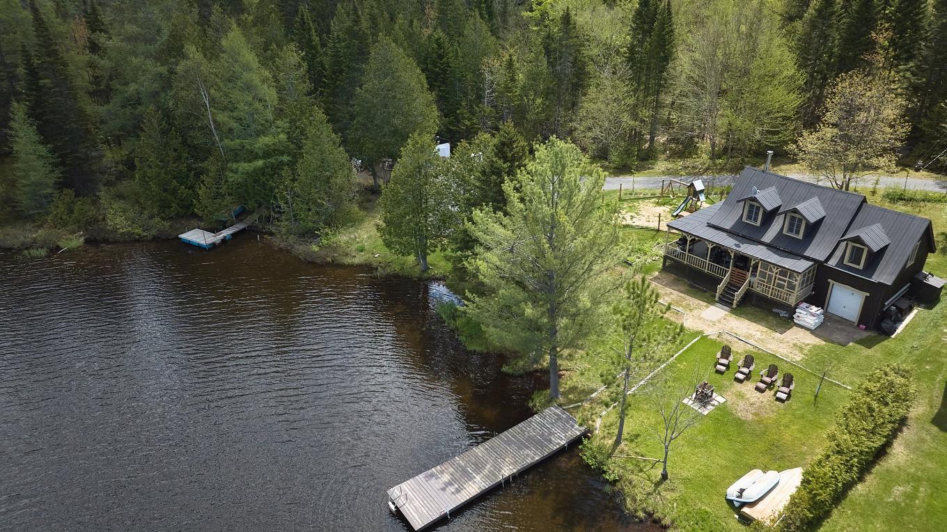 Photo aérienne - 377 Ch. Lac-Léon, Saint-Donat, QC - Outdoor With Body Of Water With View