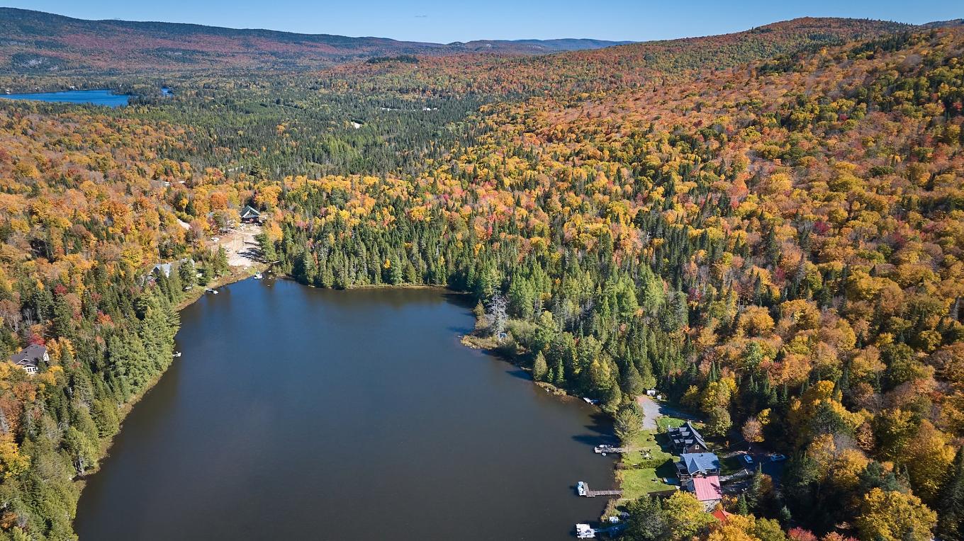 Photo aérienne - 377 Ch. Lac-Léon, Saint-Donat, QC - Outdoor With Body Of Water With View
