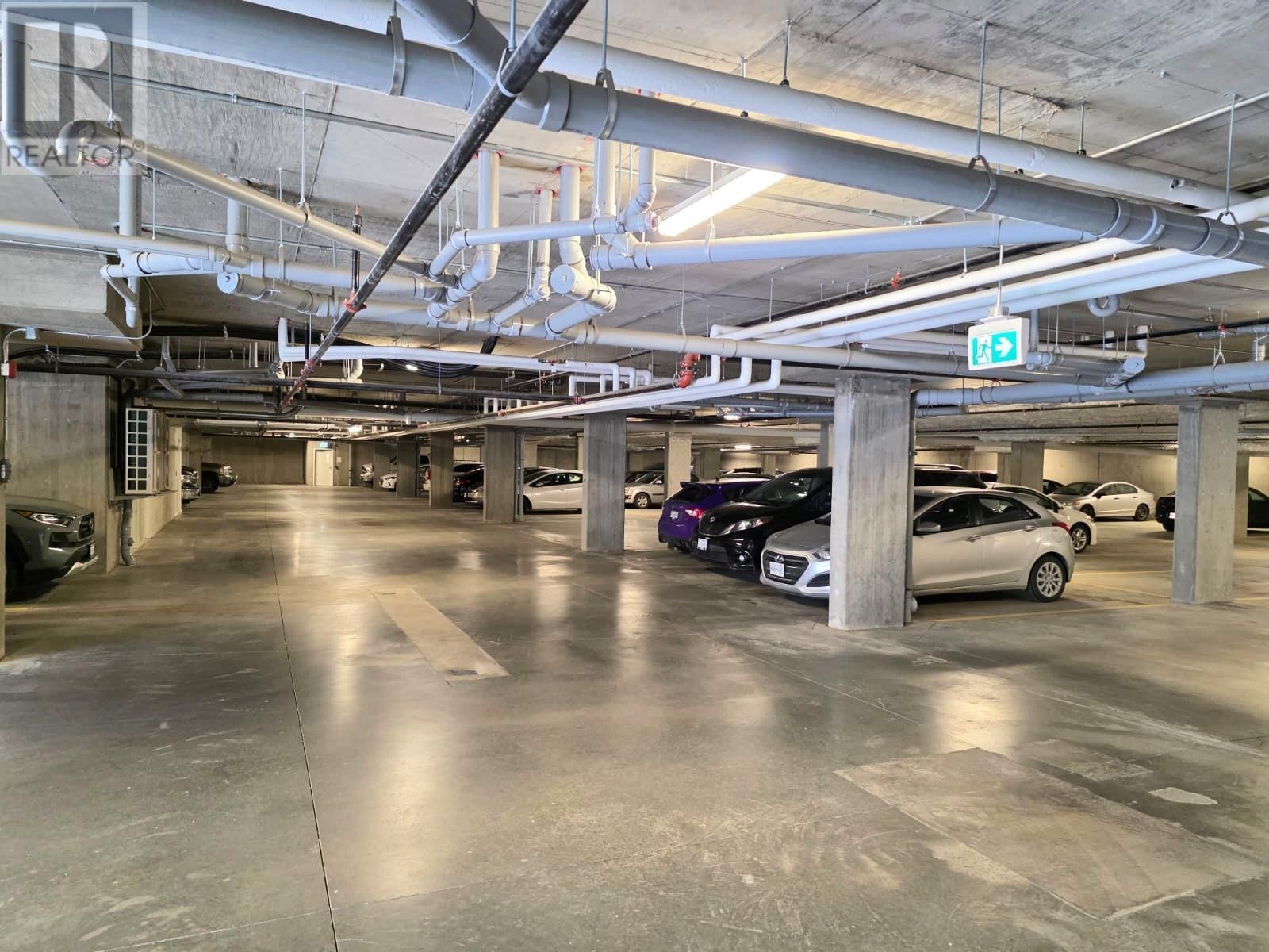 2345 Butt Road Unit# 414, Westbank, BC - Indoor Photo Showing Garage