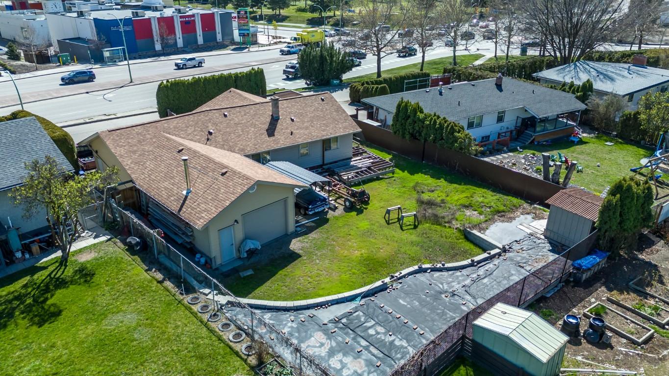 730 Glenmore Drive, Kelowna, BC - Outdoor