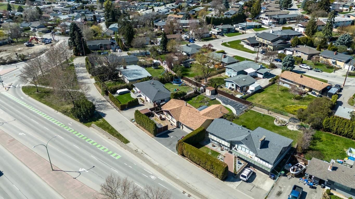 730 Glenmore Drive, Kelowna, BC - Outdoor With View