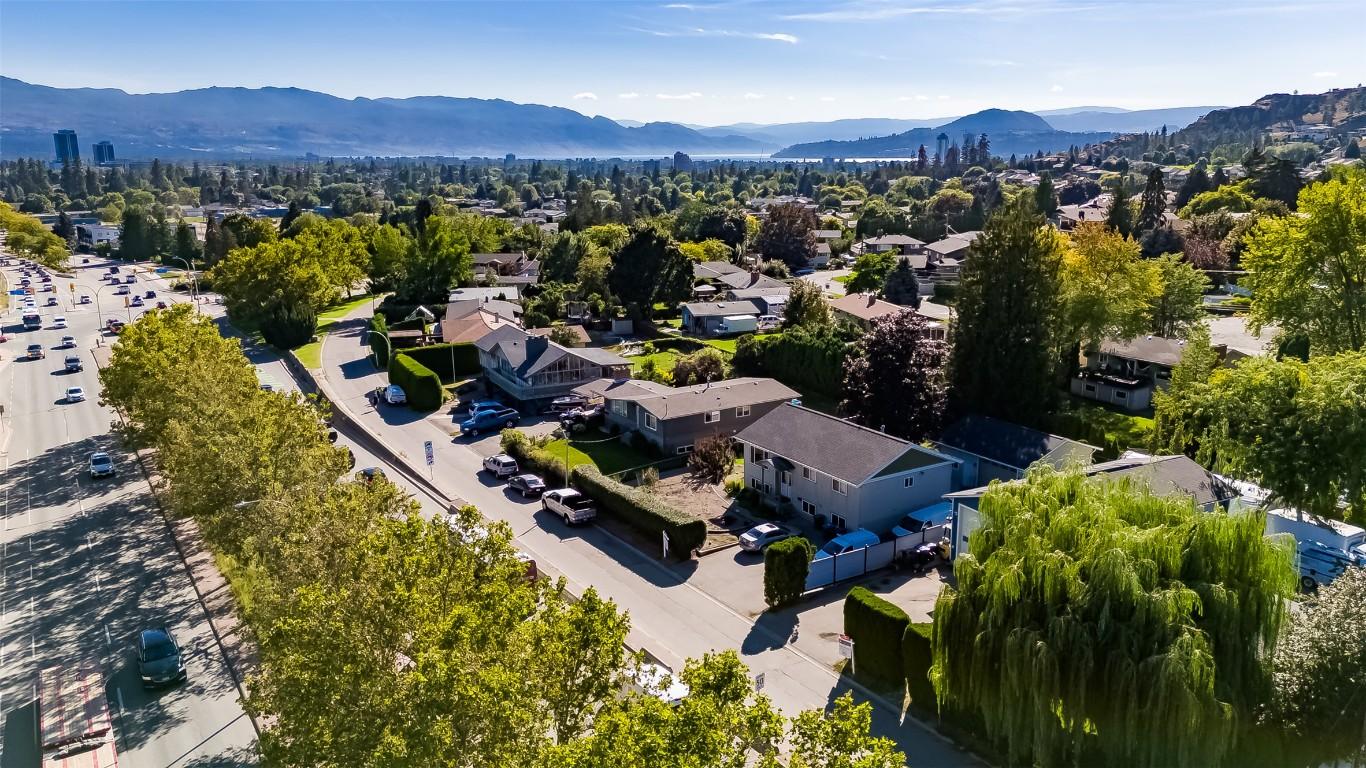 730 Glenmore Drive, Kelowna, BC - Outdoor With View