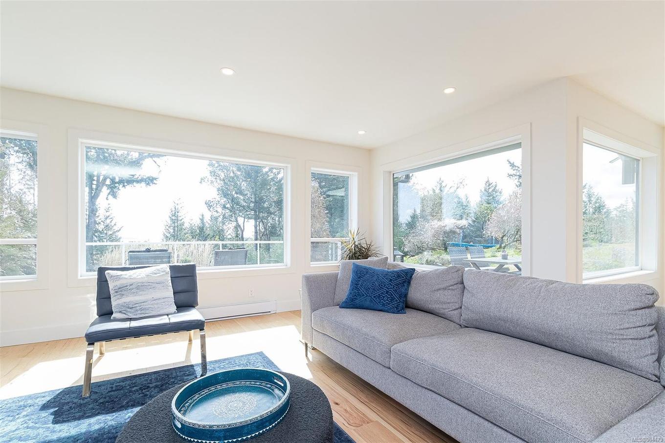 8518 Tribune Terr, North Saanich, BC