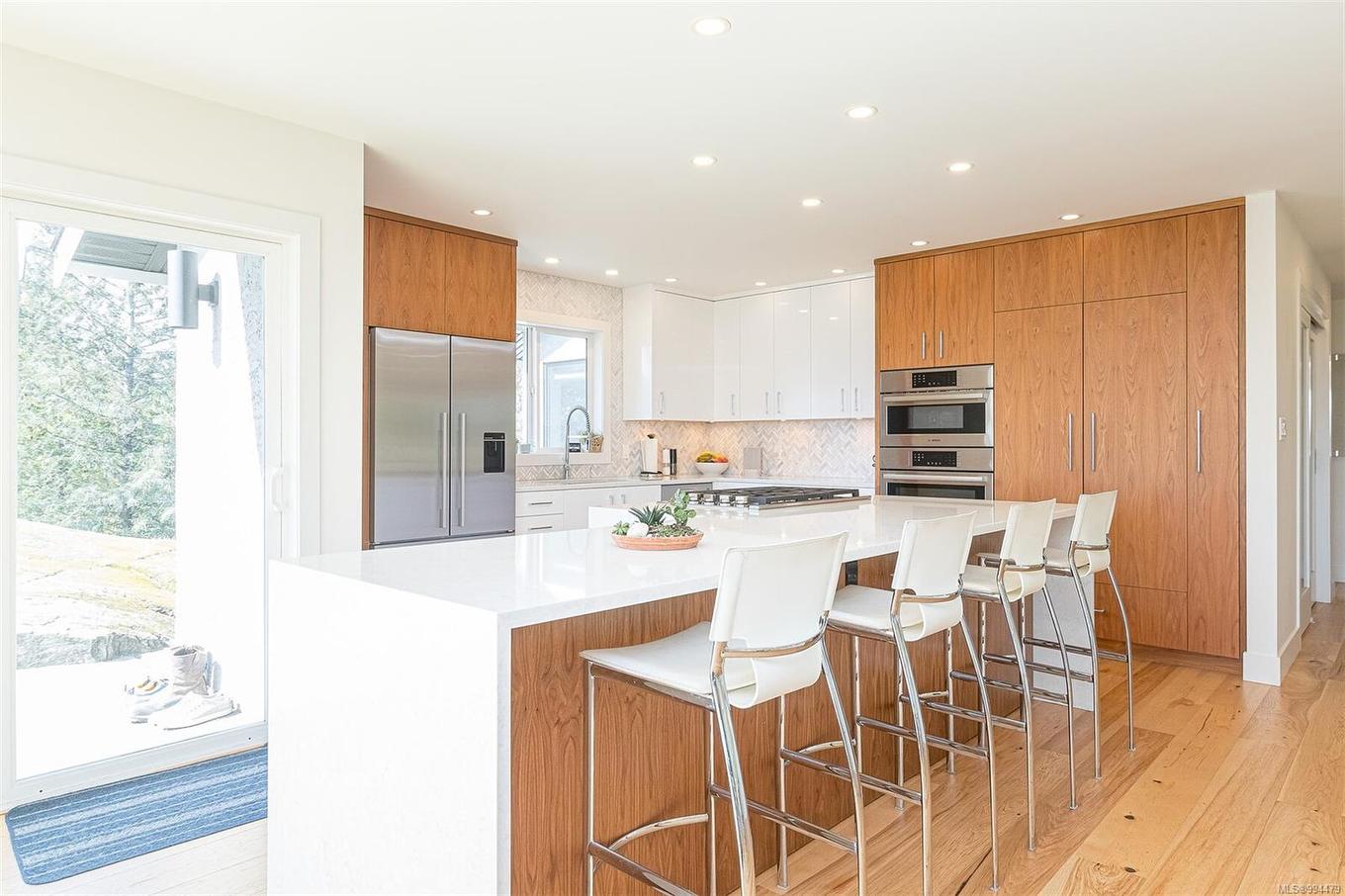 8518 Tribune Terr, North Saanich, BC