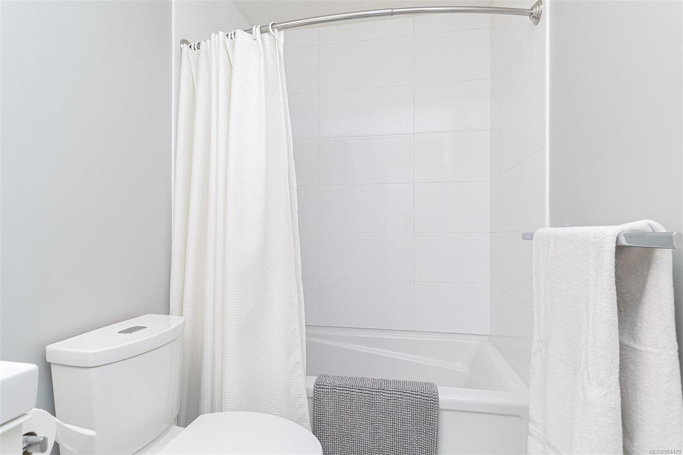 8518 Tribune Terr, North Saanich, BC