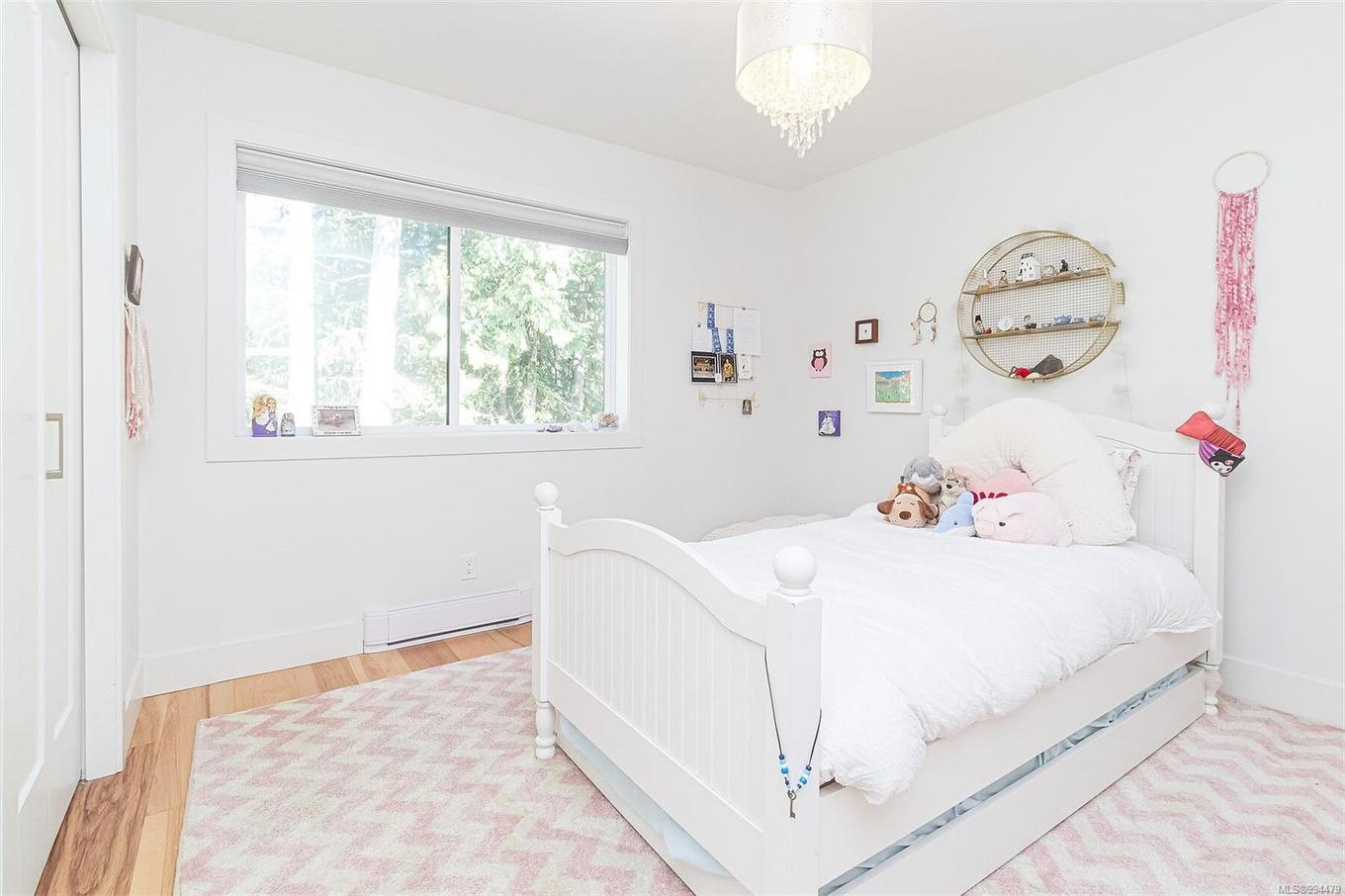 8518 Tribune Terr, North Saanich, BC