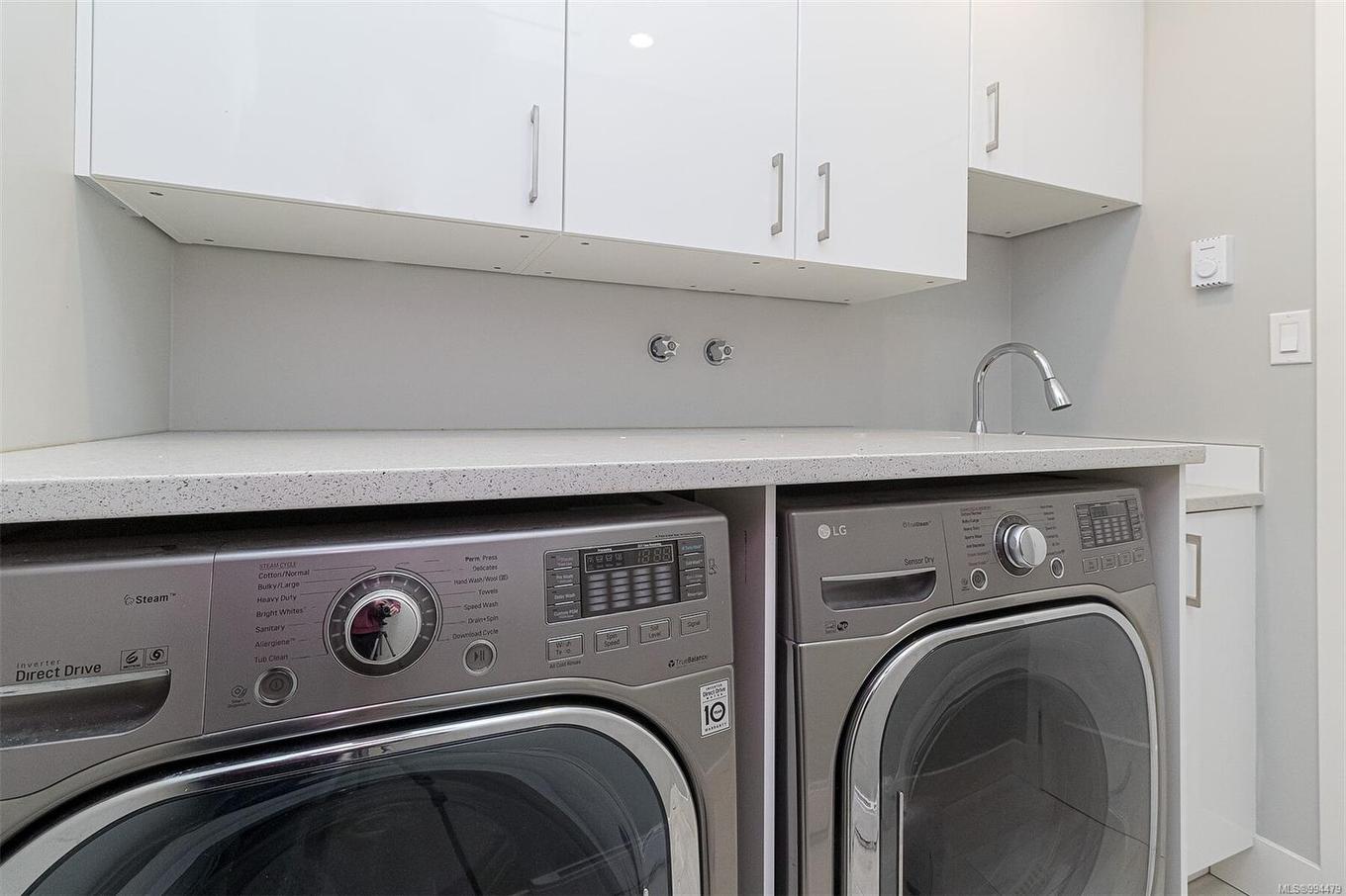 8518 Tribune Terr, North Saanich, BC