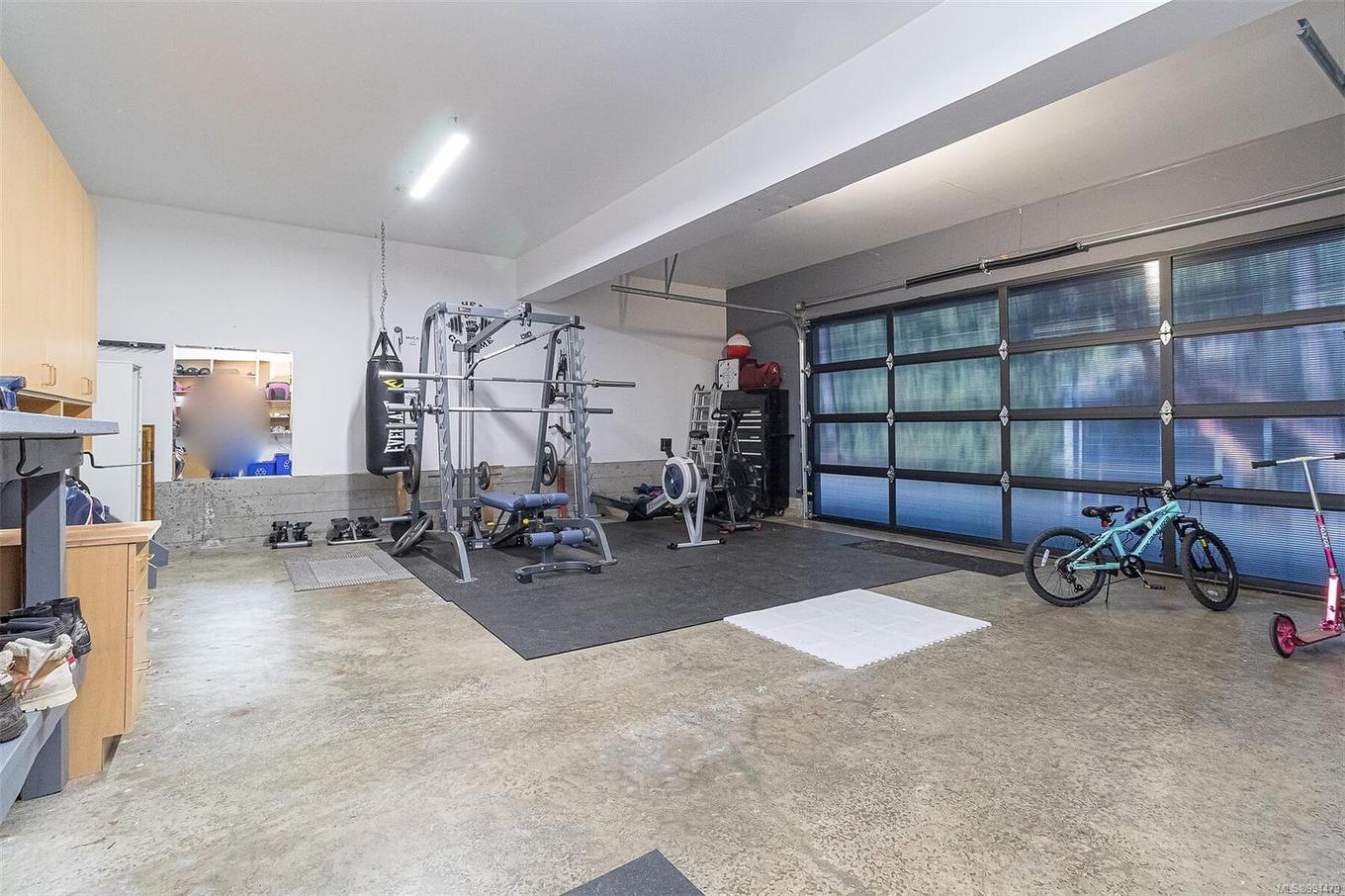 8518 Tribune Terr, North Saanich, BC