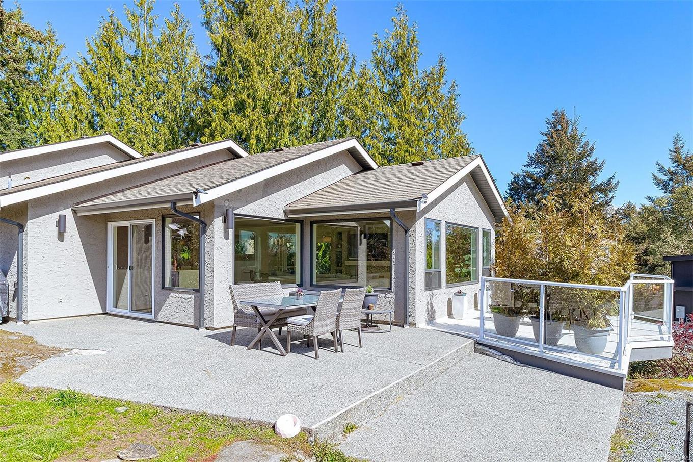 8518 Tribune Terr, North Saanich, BC