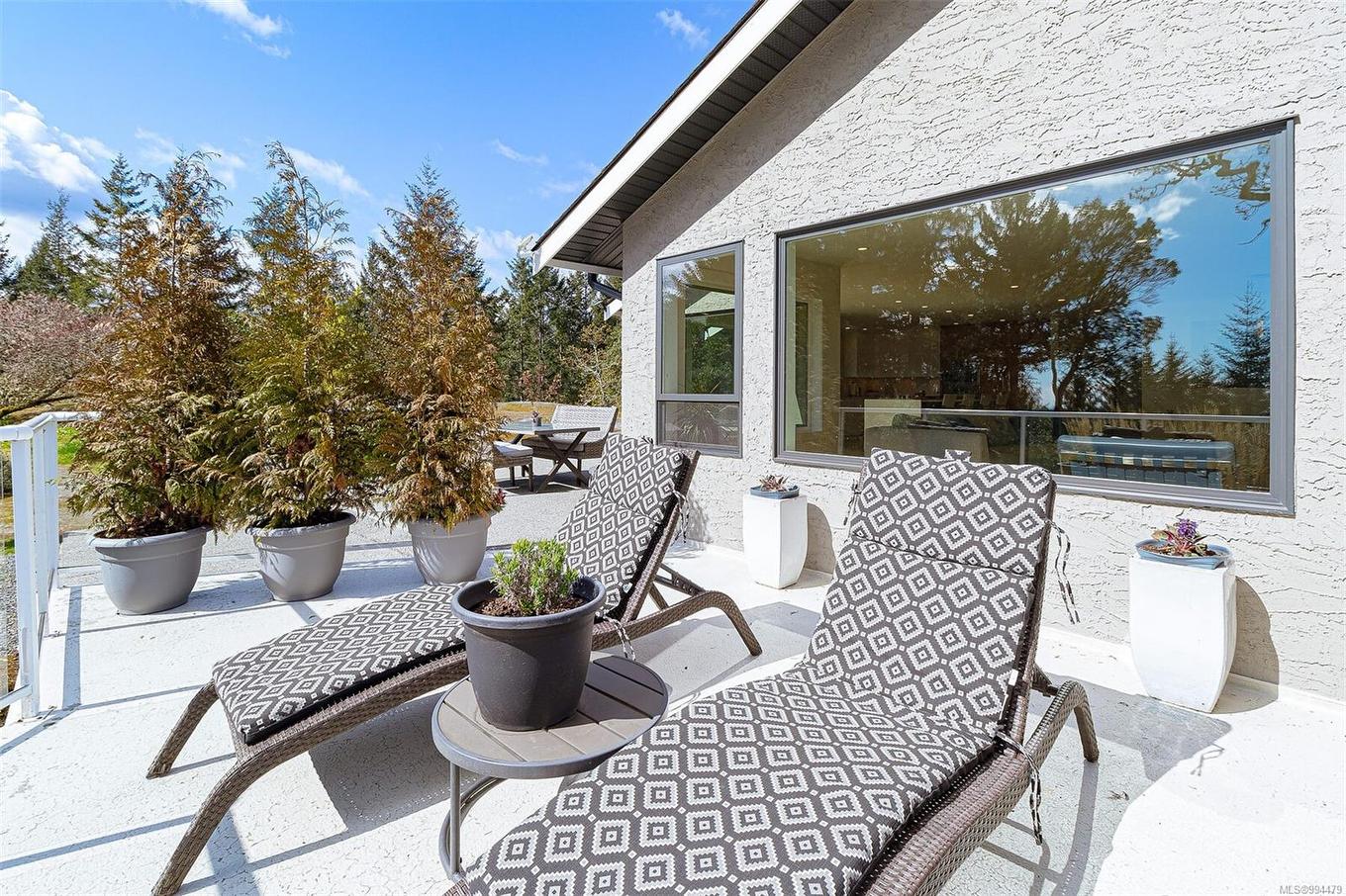 8518 Tribune Terr, North Saanich, BC