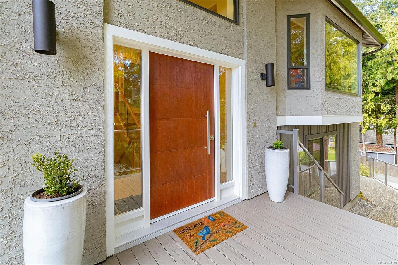 8518 Tribune Terr, North Saanich, BC