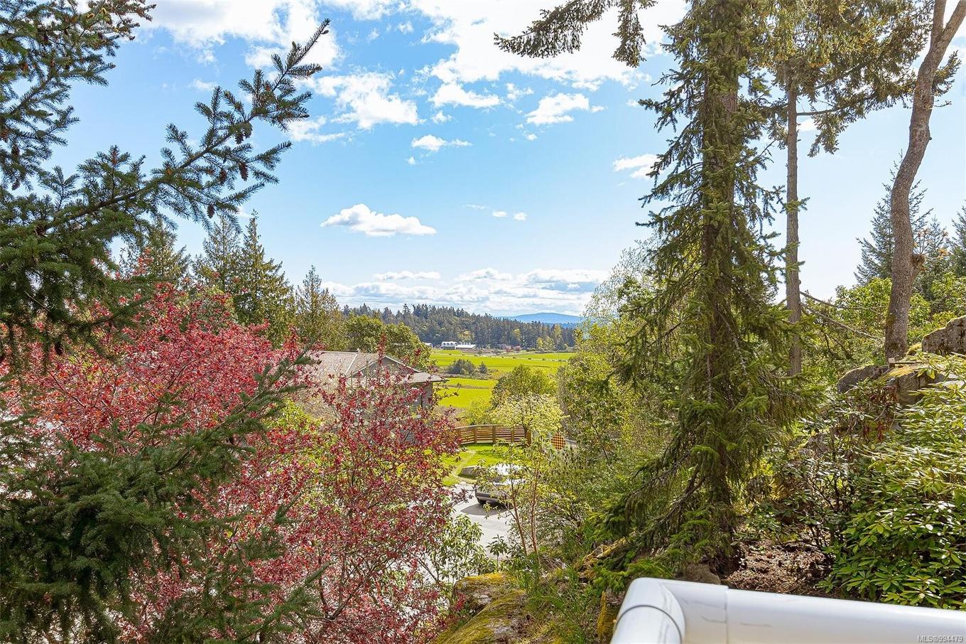 8518 Tribune Terr, North Saanich, BC