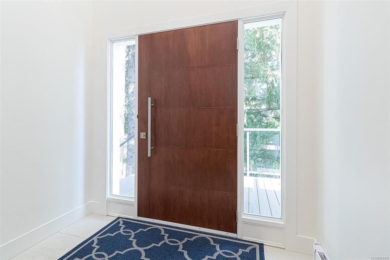 8518 Tribune Terr, North Saanich, BC