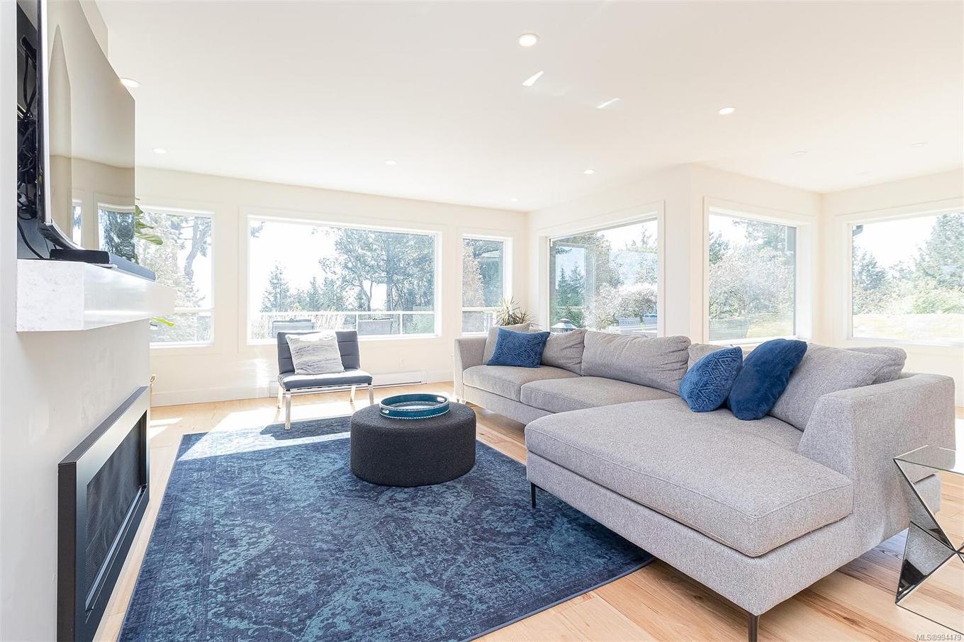 8518 Tribune Terr, North Saanich, BC