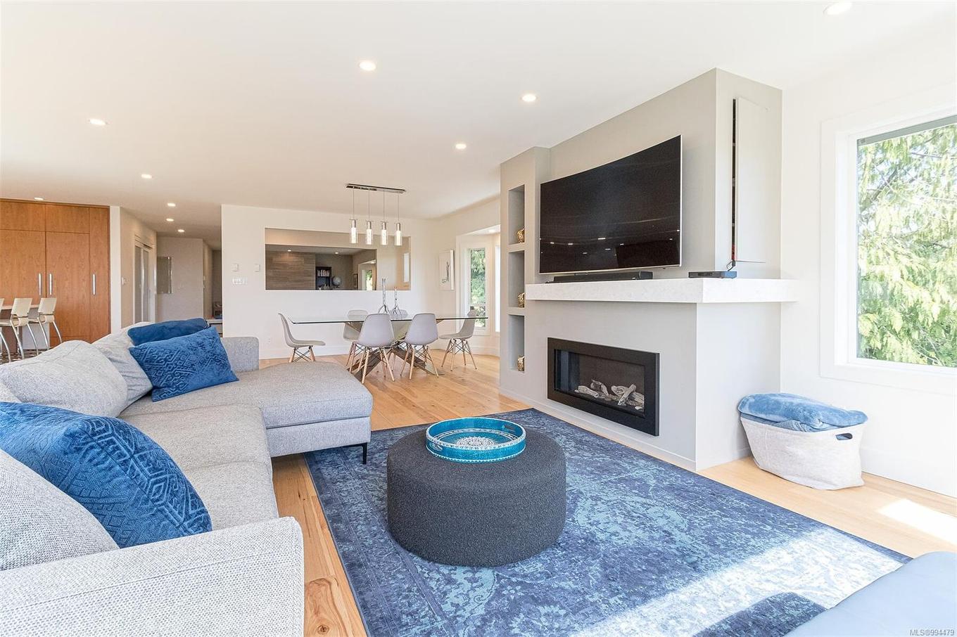 8518 Tribune Terr, North Saanich, BC