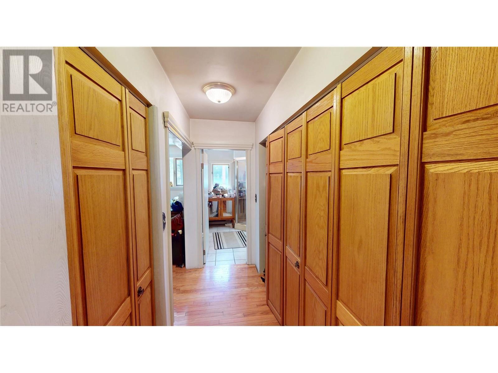 2325 Wardner Fort Steele Road, Fort Steele, BC - Indoor Photo Showing Other Room