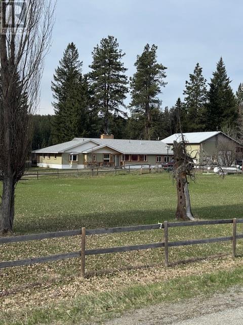 2325 Wardner Fort Steele Road, Fort Steele, BC - Outdoor