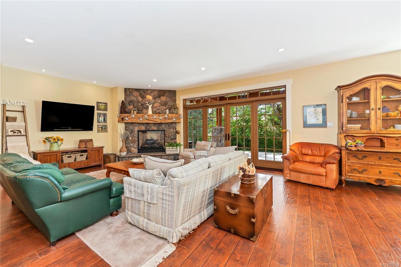 6140 Lakes Rd, Duncan, BC