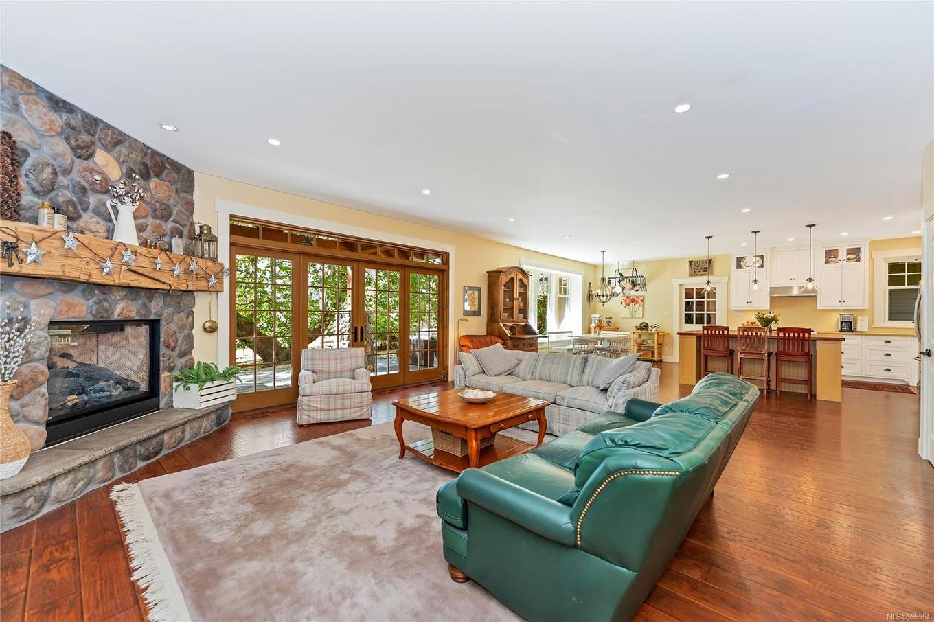 6140 Lakes Rd, Duncan, BC