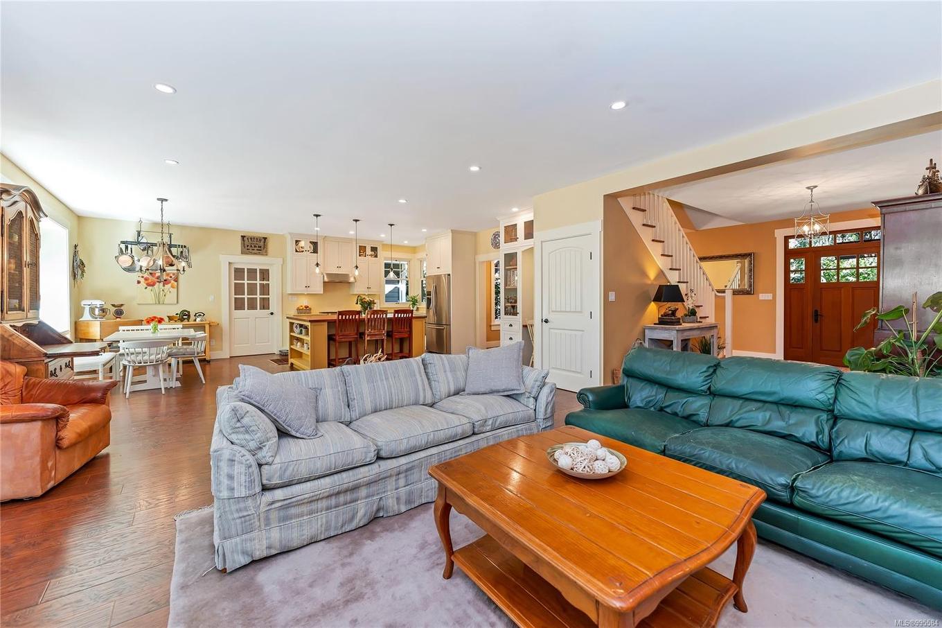 6140 Lakes Rd, Duncan, BC