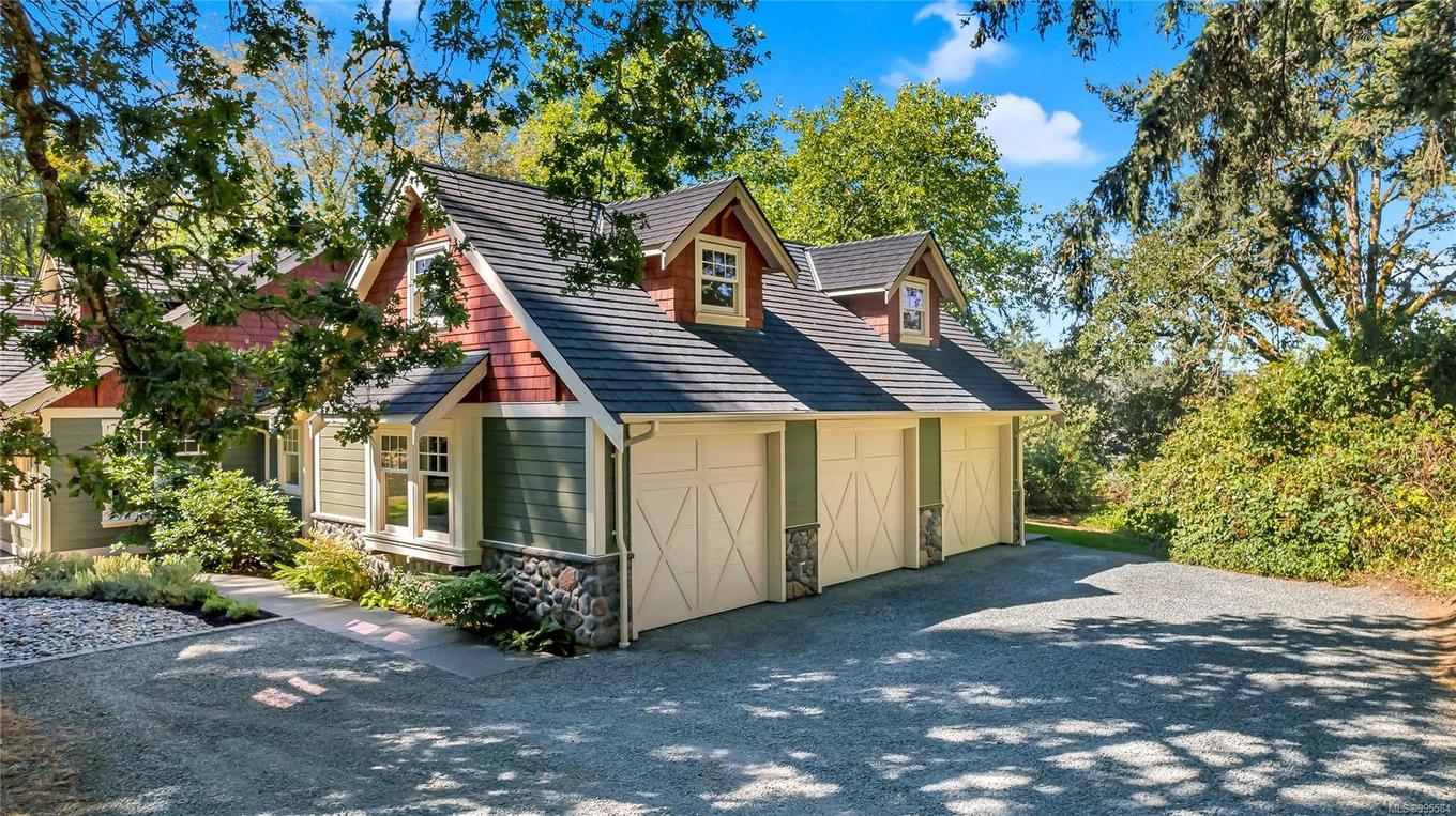 6140 Lakes Rd, Duncan, BC