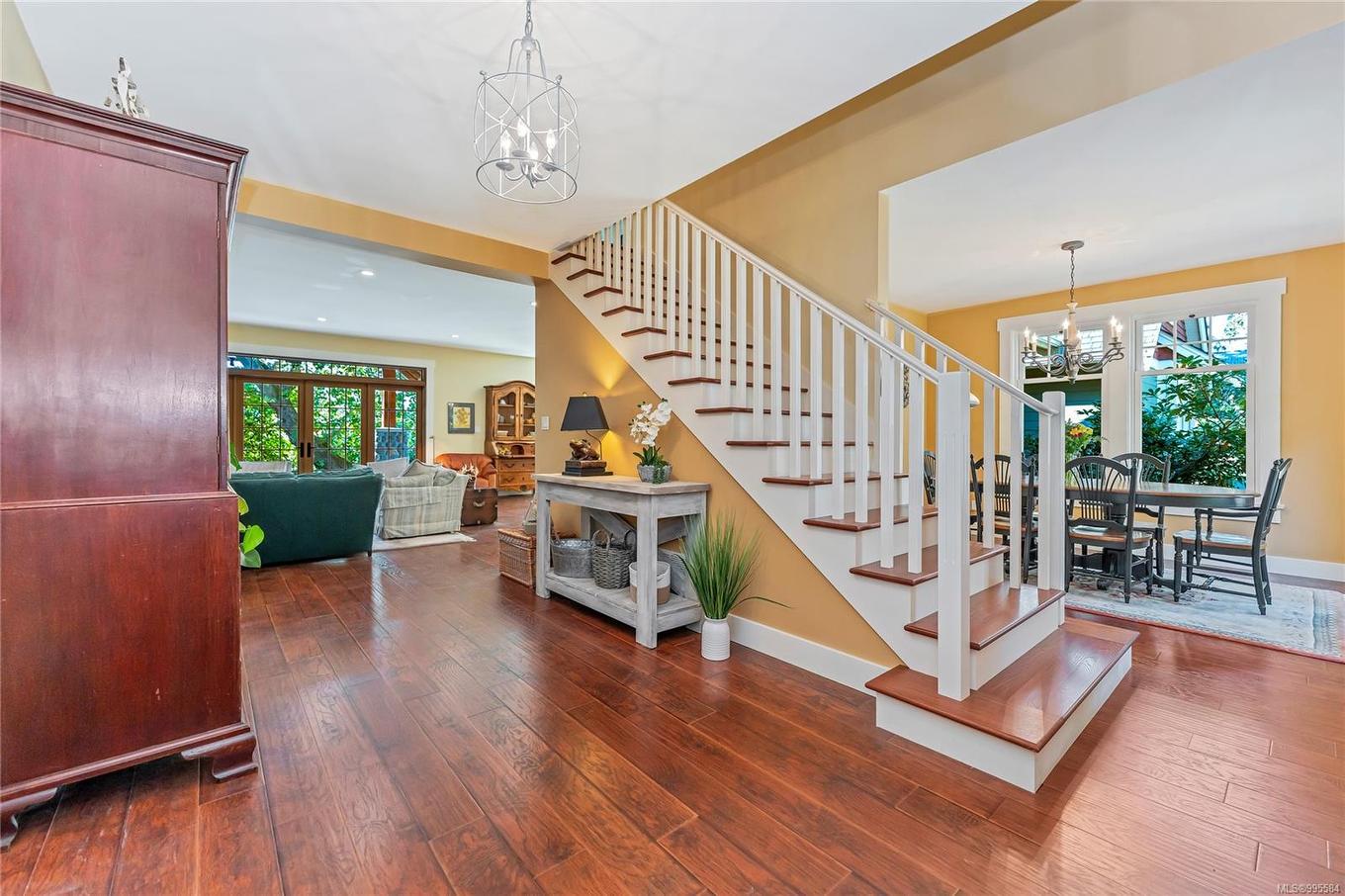 6140 Lakes Rd, Duncan, BC