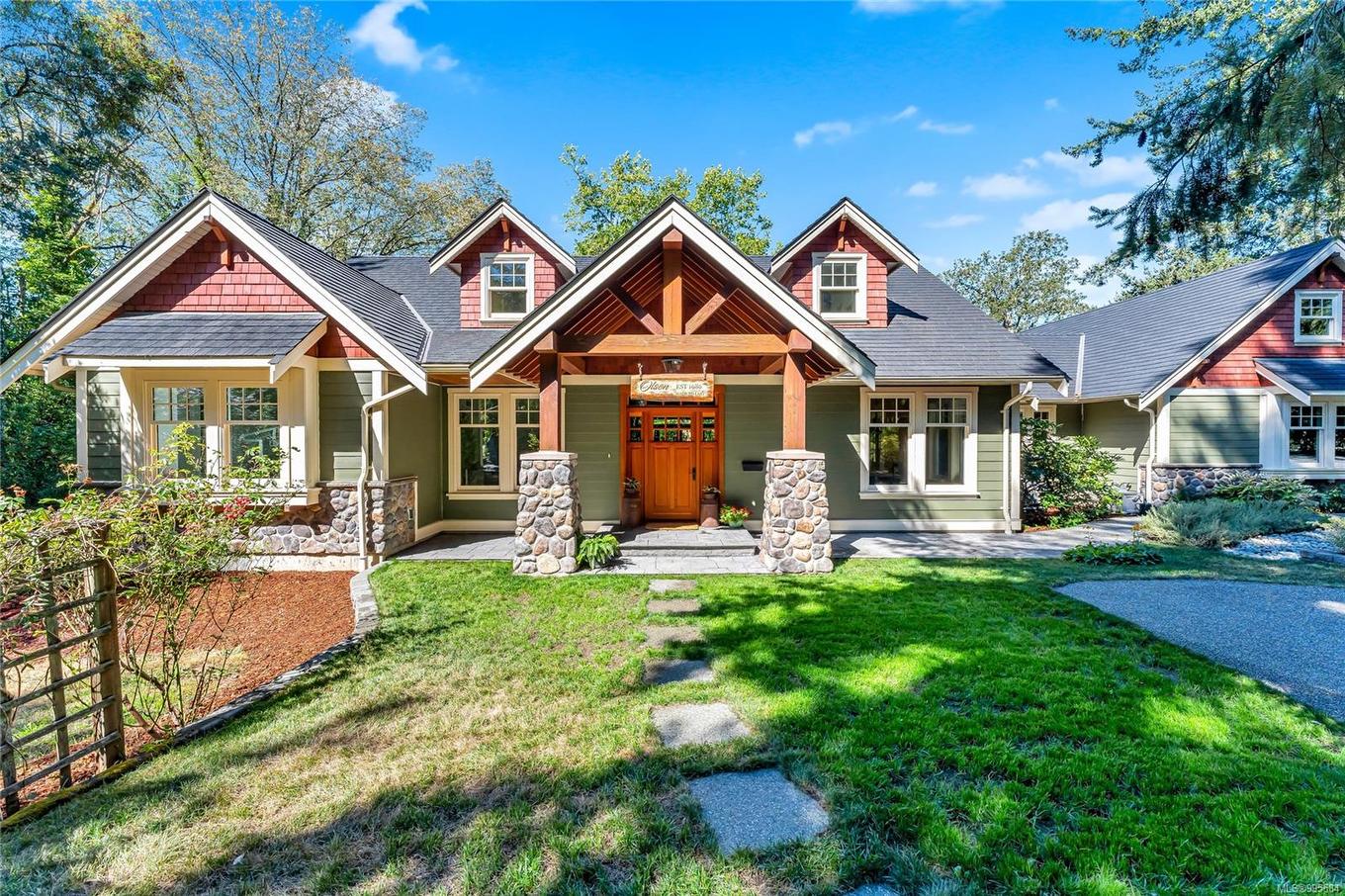 6140 Lakes Rd, Duncan, BC