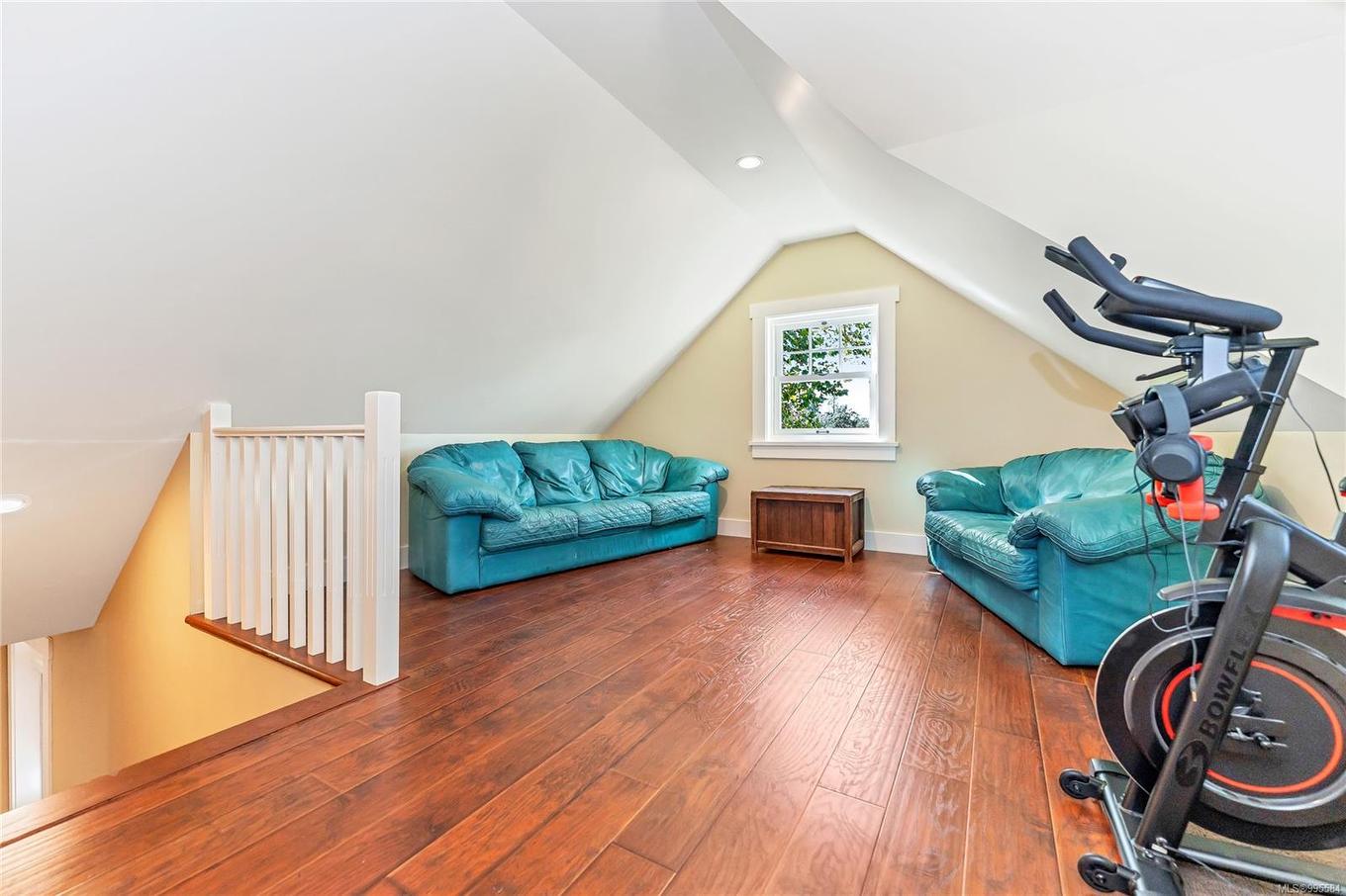 6140 Lakes Rd, Duncan, BC