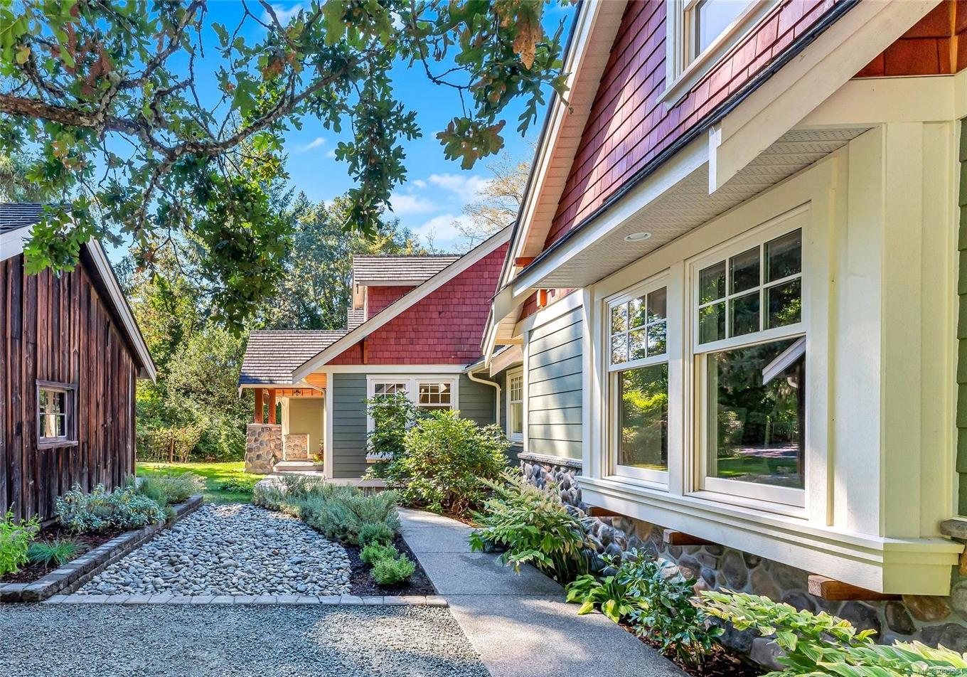 6140 Lakes Rd, Duncan, BC