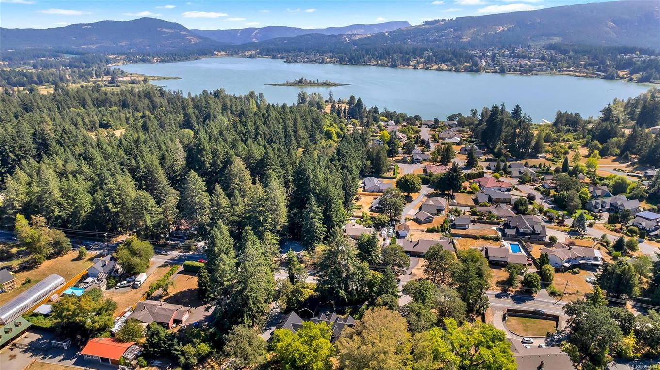 6140 Lakes Rd, Duncan, BC