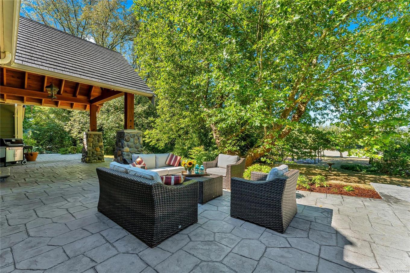 6140 Lakes Rd, Duncan, BC