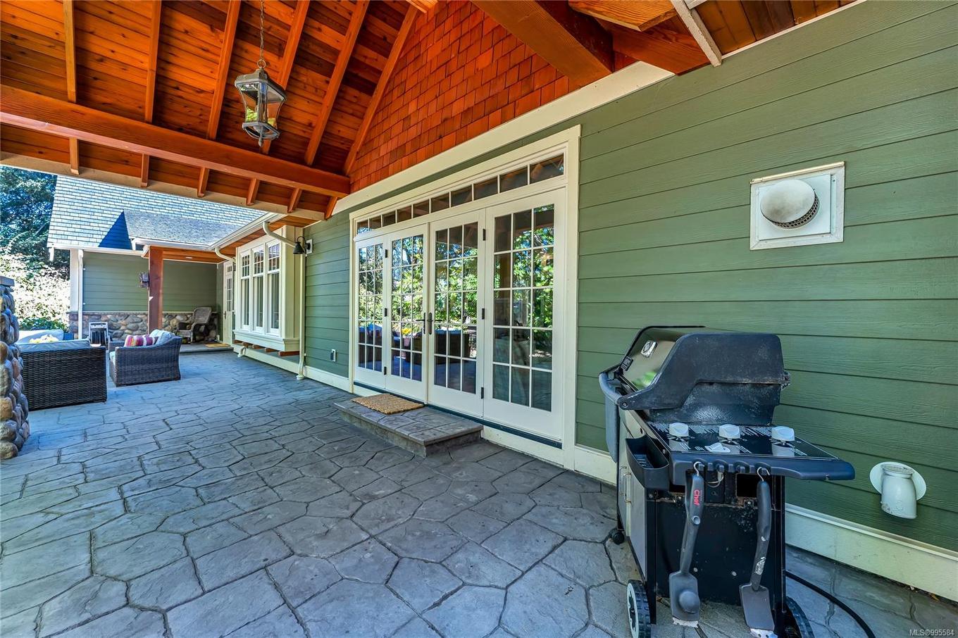 6140 Lakes Rd, Duncan, BC