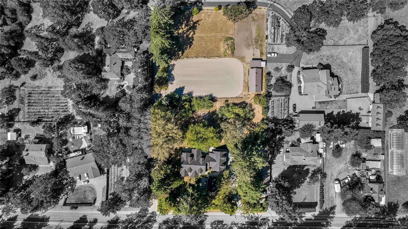 6140 Lakes Rd, Duncan, BC