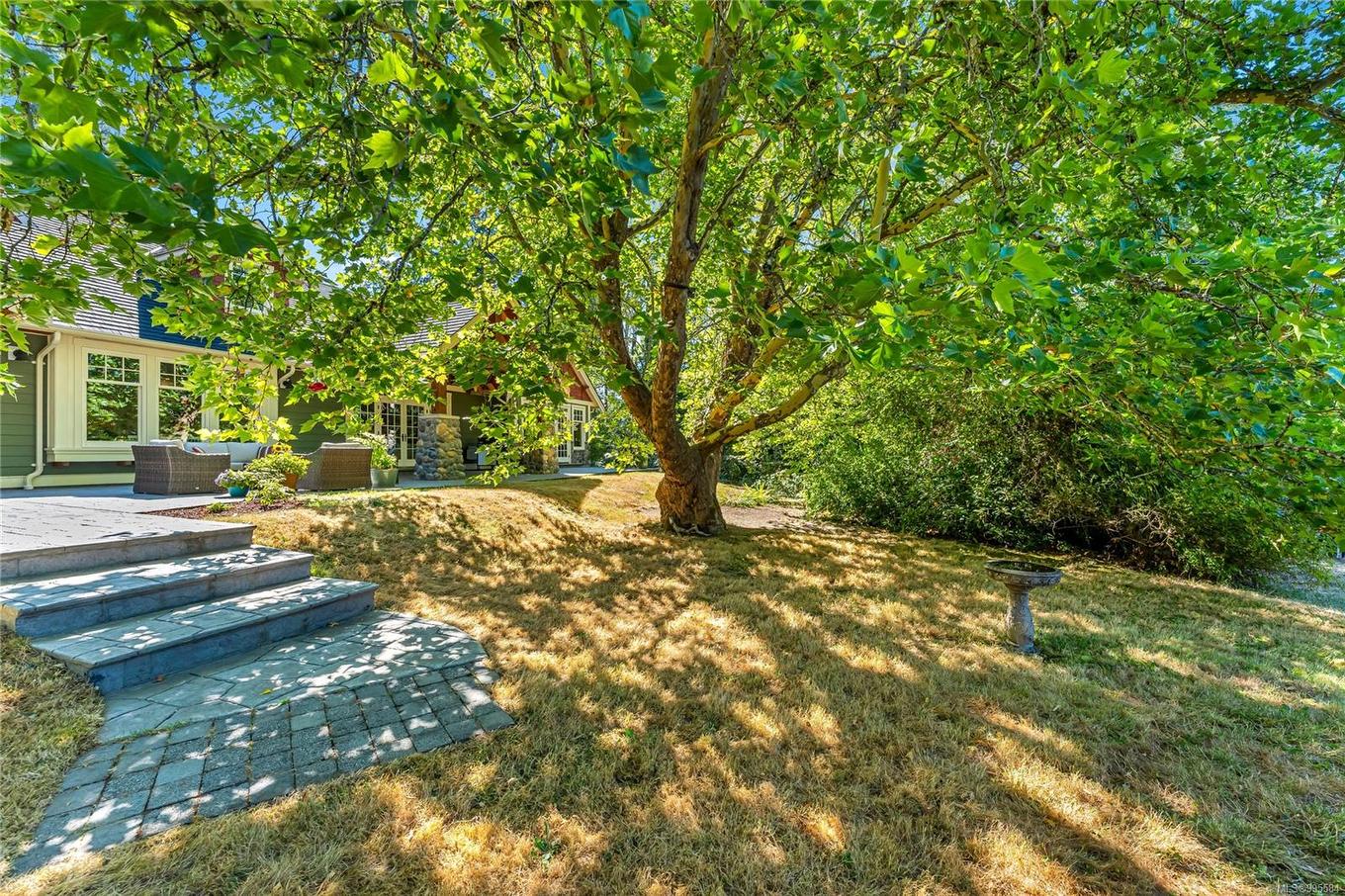 6140 Lakes Rd, Duncan, BC