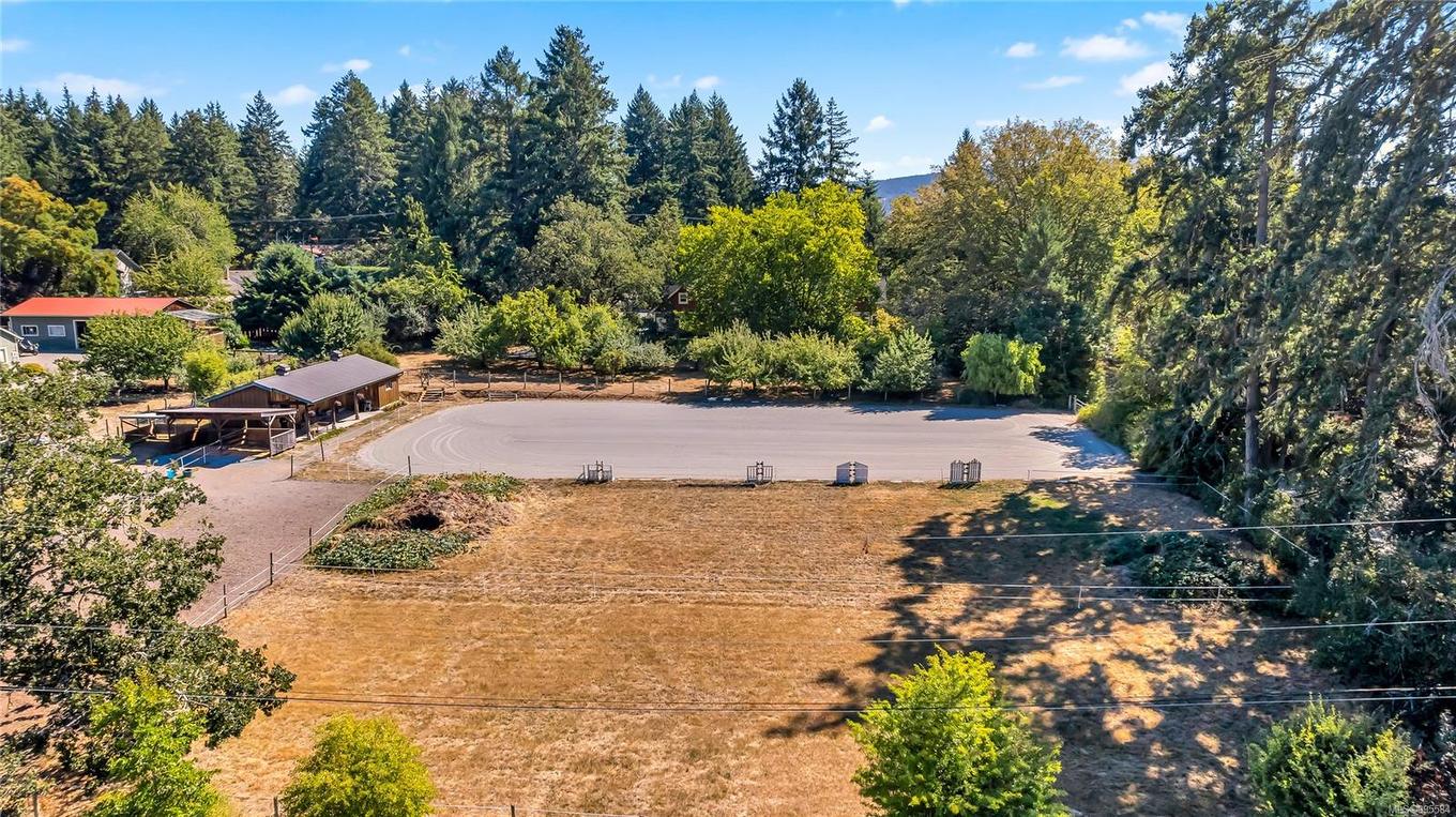 6140 Lakes Rd, Duncan, BC