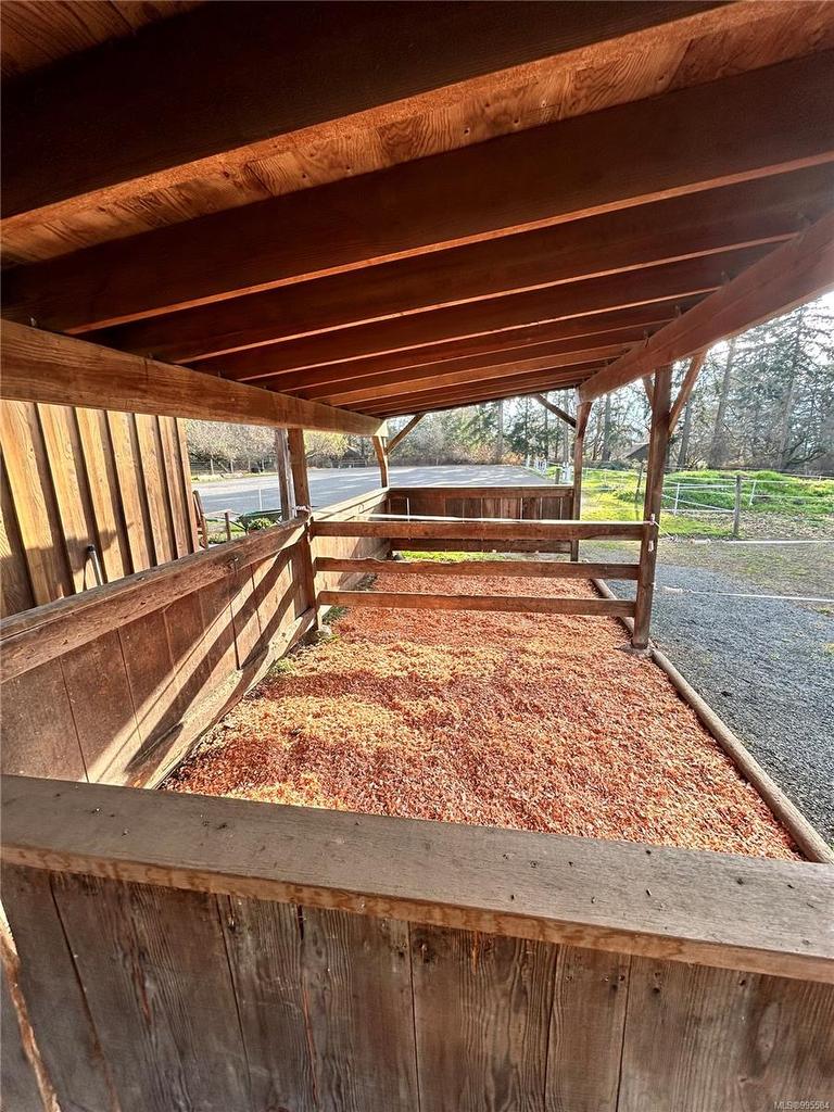 6140 Lakes Rd, Duncan, BC